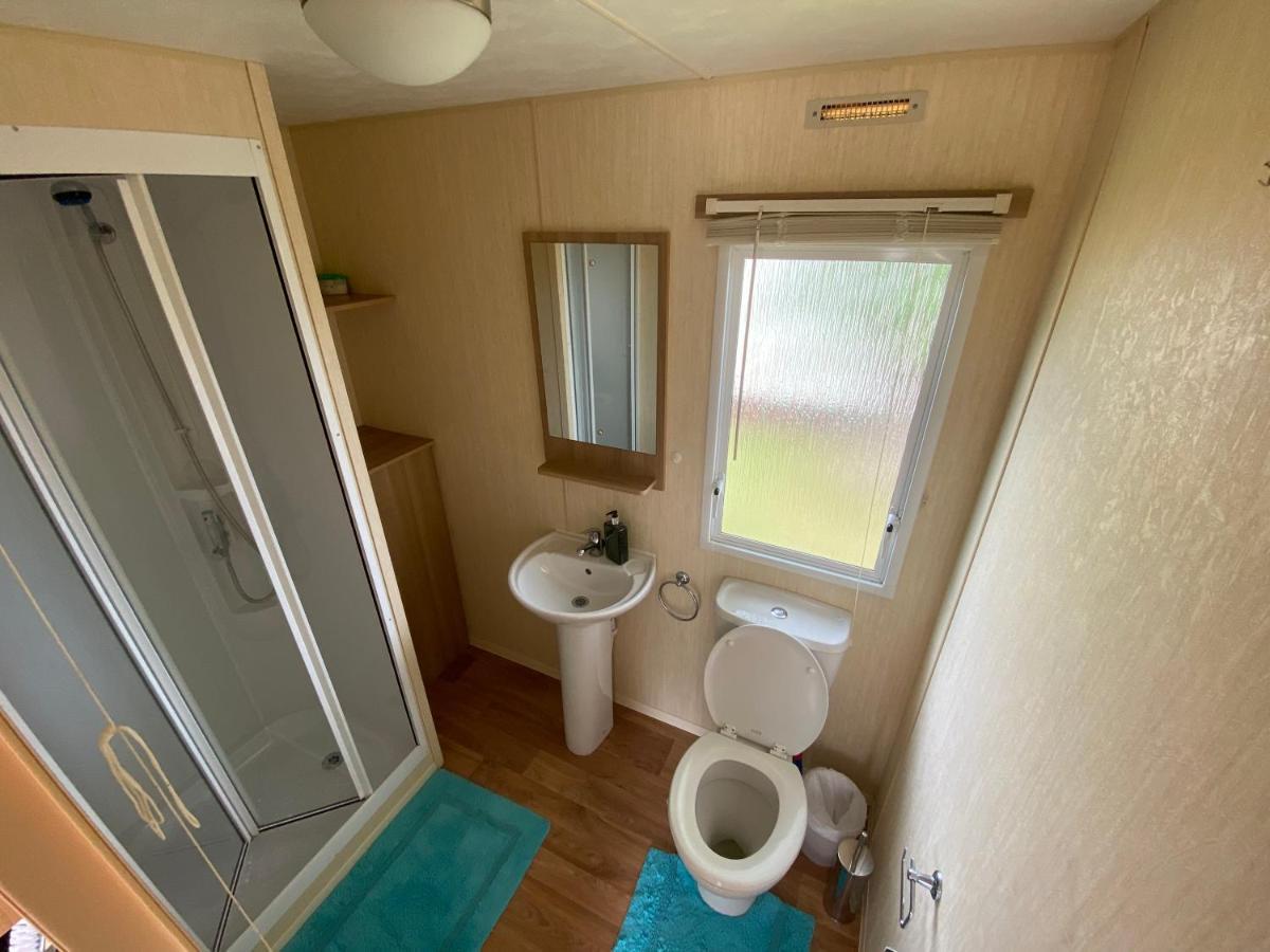 3 Bed 8 Berth Caravan In California Cliffs - M1 Great Yarmouth Exterior photo